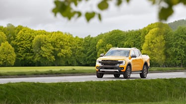 Government turns back on double-cab pick-up rules